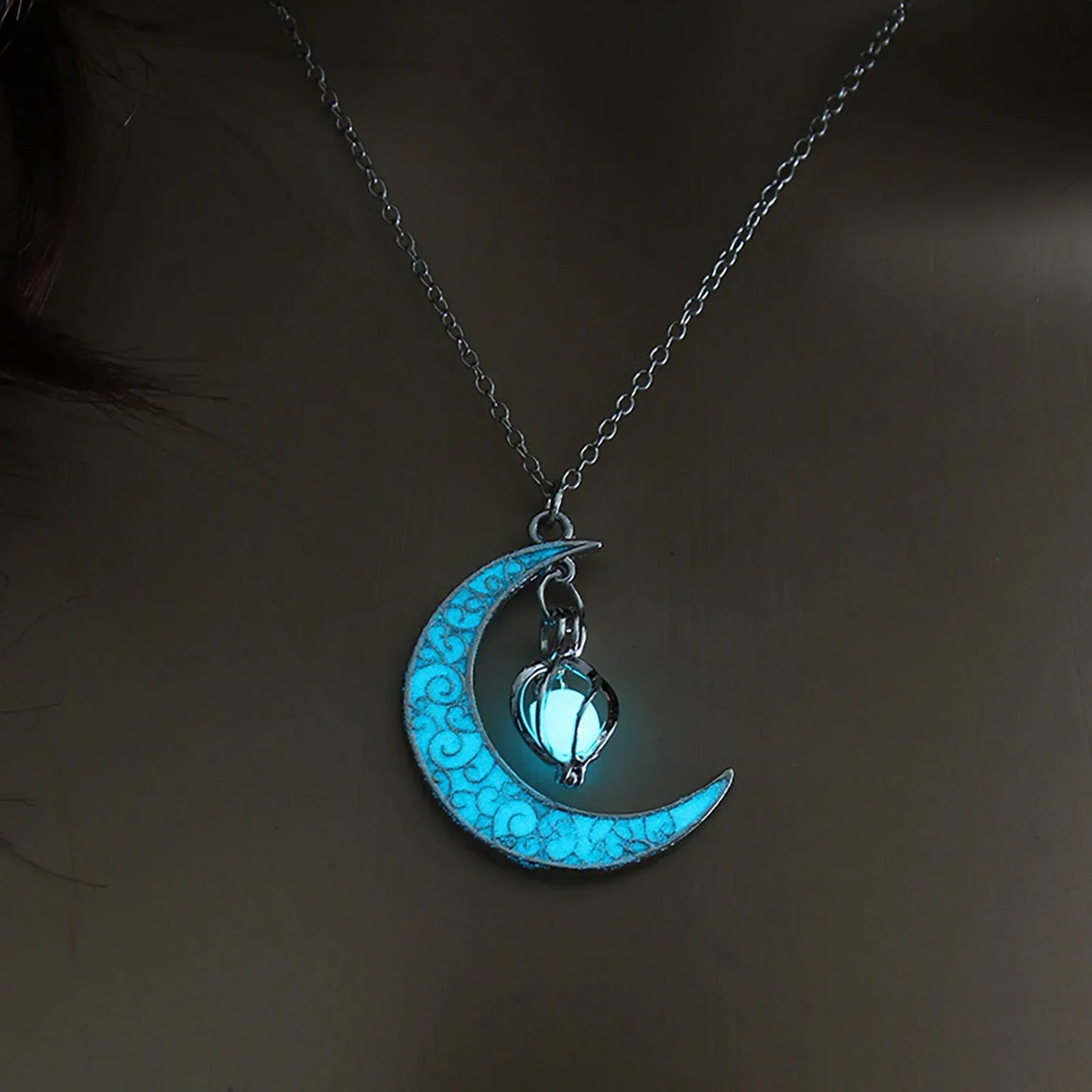 Womens Teen Girls Luminous Moon Necklace Moon Pendants Chain