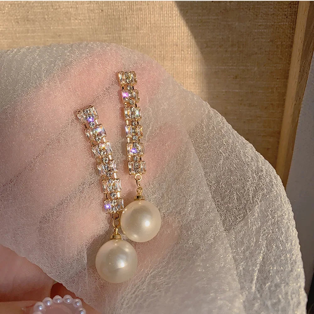 2022 New Trend Simulation Pearl Long Earrings Women's Flower Rhinestone