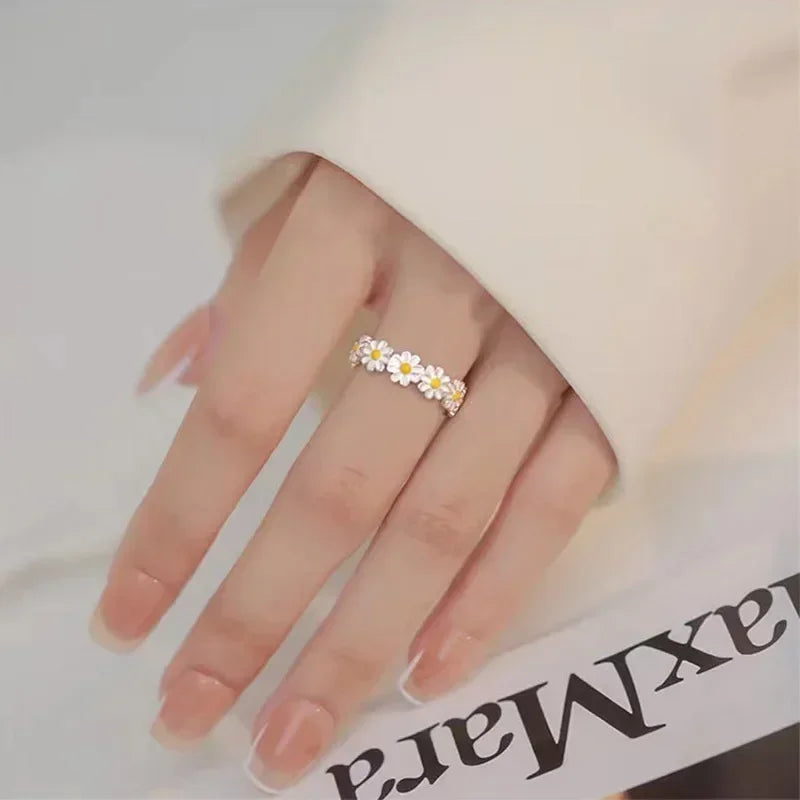 Fashion Vintage Daisy Flower Rings For Women Style Adjustable Opening